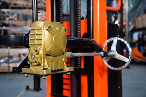 Штабелер-бочкокантователь гидравлический 0,35 т 2,5 м TOR CDT с электроподъемом по ценам производителя в Краснодаре с доставкой по всей России