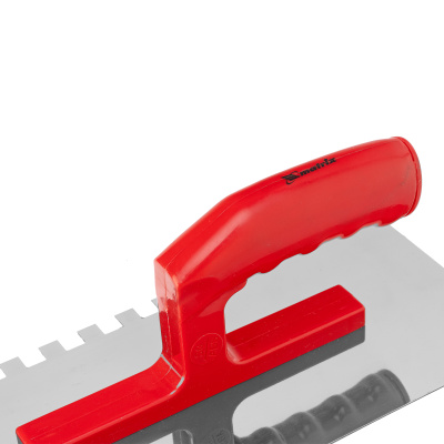 Гладилка из нержавеющей стали, 280 х 130 мм, зеркальная полировка, пластмассовая ручка, зуб 10 х 10 мм Matrix по ценам производителя в Краснодаре с доставкой по всей России