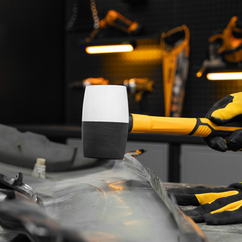 Киянка резиновая, 680 г, черно-белая, фибергласовая рукоятка c TPR покрытием Denzel по ценам производителя в Краснодаре с доставкой по всей России