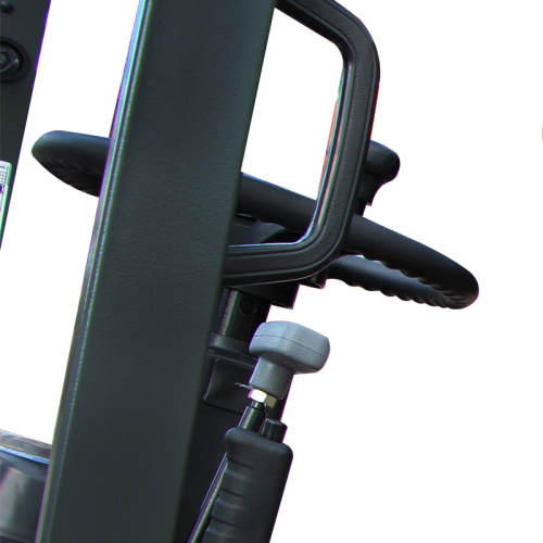 Дизельный погрузчик CPCD30-WS1K2 с японским двигателем, свободным подъемом и боковым смещением вил по ценам производителя в Краснодаре с доставкой по всей России