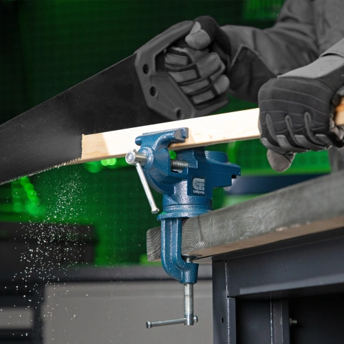 Тиски слесарные, настольные, поворотные, ширина рабочих губок 65 мм, наковальня Сибртех по ценам производителя в Краснодаре с доставкой по всей России