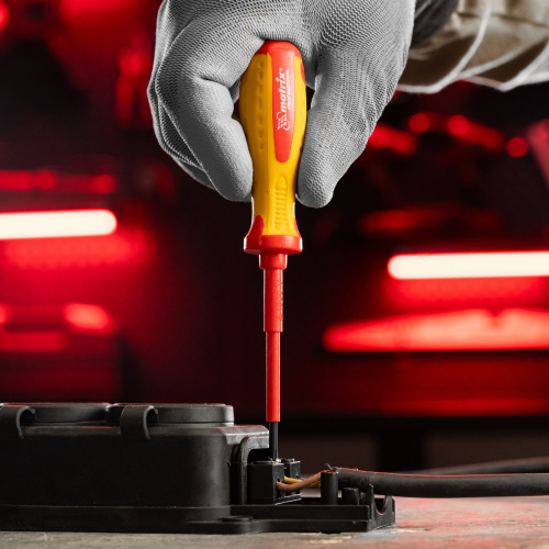 Отвертка Insulated, PH0 x 75 мм, CrMo, до 1000 В, двухкомпонентная рукоятка Matrix Professional по ценам производителя в Краснодаре с доставкой по всей России