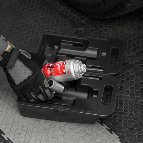 Домкрат гидравлический бутылочный, 4 т, высота подъема 194-372 мм, в пластиковый кейсе Matrix по ценам производителя в Краснодаре с доставкой по всей России