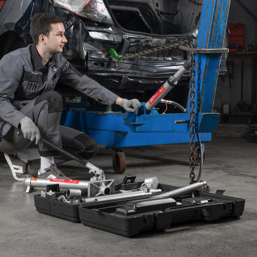 Растяжка гидравлическая, 10 т, набор из 17 предметов, 7 сменных насадок, в пластиковом кейсе Matrix по ценам производителя в Краснодаре с доставкой по всей России