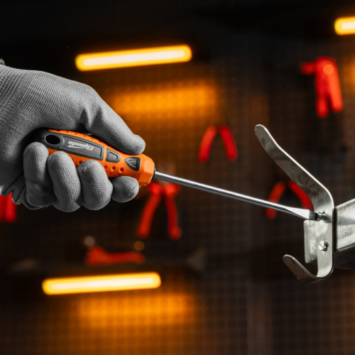 Набор отверток "Point", CrV, двухкомпонентные рукоятки, 6 шт, Sparta по ценам производителя в Краснодаре с доставкой по всей России