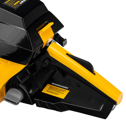 Пила цепная бензиновая DGS-4516, шина 40 см, 45 см3, 3 л.с, шаг 3/8, паз 1.3 мм, 57 звеньев Denzel по ценам производителя в Краснодаре с доставкой по всей России