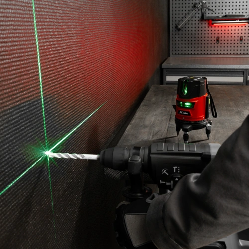 Лазерный уровень CRX-30G, 30 м, зеленый луч, батарейки, резьба 5/8" MTX по ценам производителя в Краснодаре с доставкой по всей России