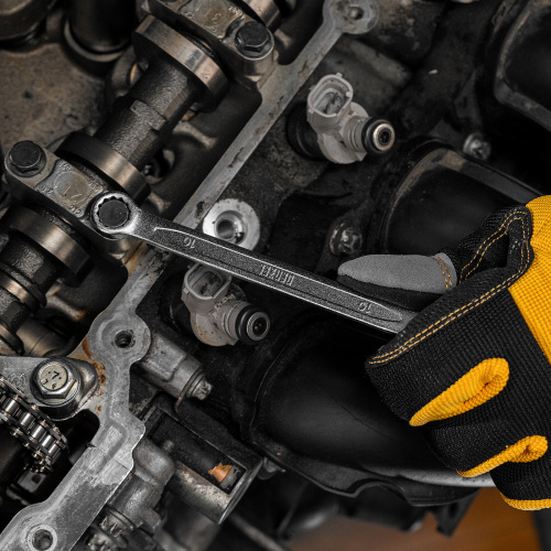 Набор инструментов, 1/2", 1/4", CrV, S2, пластиковый кейс, 64 предмета Denzel по ценам производителя в Краснодаре с доставкой по всей России