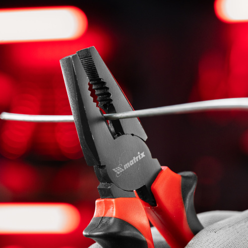 Плоскогубцы комбинированные Black Nickel, 160 мм, двухкомпонентные рукоятки Matrix по ценам производителя в Краснодаре с доставкой по всей России