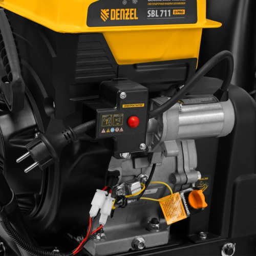 Бензиновая снегоуборочная машина SBL 711D PRO, 302cc, эл.старт, фара, обогрев, блок. дифф. Denzel по ценам производителя в Краснодаре с доставкой по всей России