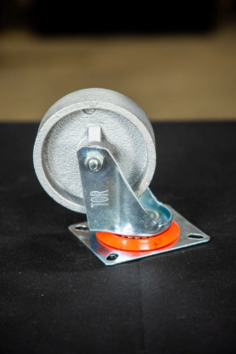 Колесо поворотное чугунное EM01 VKV 100 100 мм термостойкое по ценам производителя в Краснодаре с доставкой по всей России