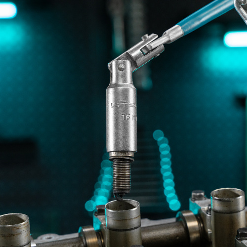 Ключ свечной карданный 16 х 250 мм Stels по ценам производителя в Краснодаре с доставкой по всей России