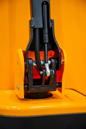 Штабелер самоходный 1,2 т 3,0 м TOR CQDA1230-EL 24/65 В/Ач (сопровождаемый) по ценам производителя в Краснодаре с доставкой по всей России