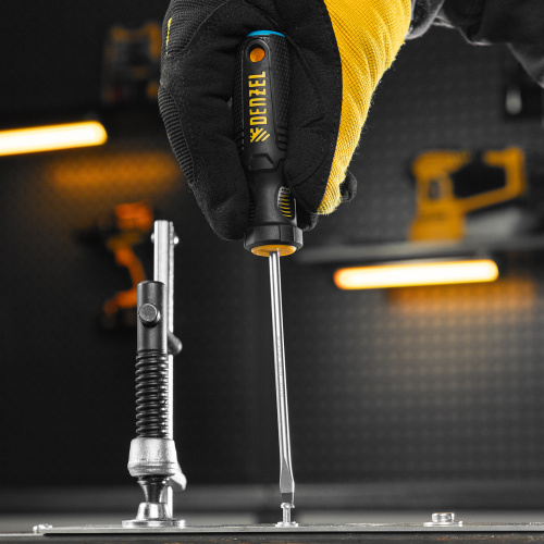 Отвертка, SL4х100 мм, S2, 3к рукоятка Denzel по ценам производителя в Краснодаре с доставкой по всей России