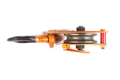 Блок монтажный однорольный с  крюком TOR 1 т с откидной щекой по ценам производителя в Краснодаре с доставкой по всей России