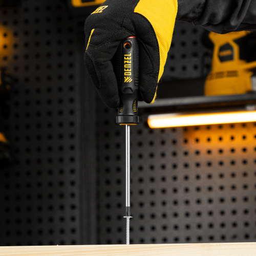 Отвертка, PH1х100 мм, S2, 3к рукоятка Denzel по ценам производителя в Краснодаре с доставкой по всей России