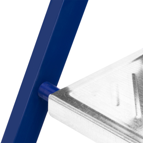 Стремянка, 3 ступени, стальная, Сибртех по ценам производителя в Краснодаре с доставкой по всей России