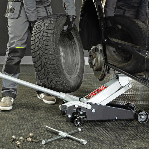 Домкрат гидравлический подкатной, 3.5 т, высота подъема 145-490 мм, с педалью Matrix по ценам производителя в Краснодаре с доставкой по всей России