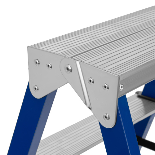 Стремянка двусторонняя 2 ступени, стальная, Сибртех по ценам производителя в Краснодаре с доставкой по всей России