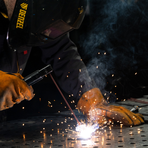 Аппарат инвертор. полуавтомат. cварки IMIG-185SDR, 180 А, ПВ 60%, катушка 5 кг Denzel по ценам производителя в Краснодаре с доставкой по всей России