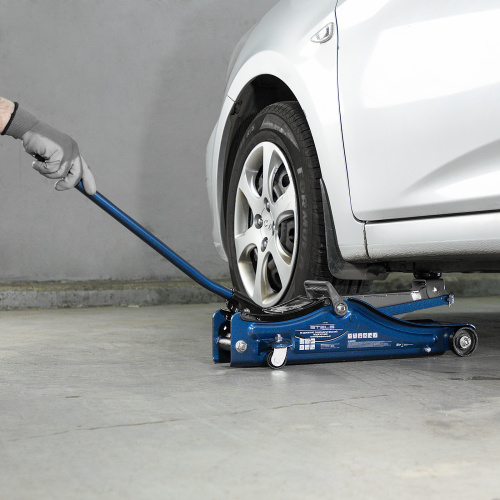 Домкрат гидравлический подкатной в пластиковом кейсе, 2 т, Low Profile, 80-380 мм Stels по ценам производителя в Краснодаре с доставкой по всей России