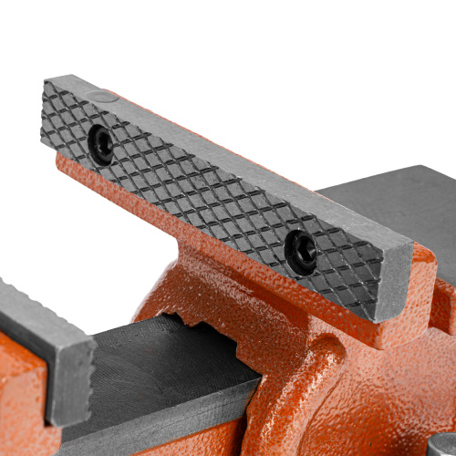 Тиски слесарные, 125 мм, поворотные, с наковальней Sparta по ценам производителя в Краснодаре с доставкой по всей России