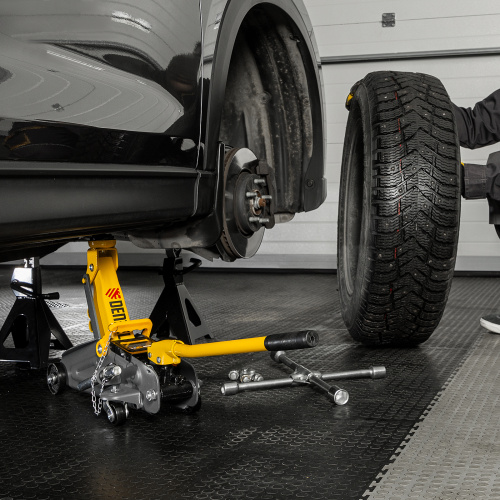 Домкрат гидравлический подкатной с фиксатором, 2 т, 130-330 мм, в кейсе Denzel по ценам производителя в Краснодаре с доставкой по всей России