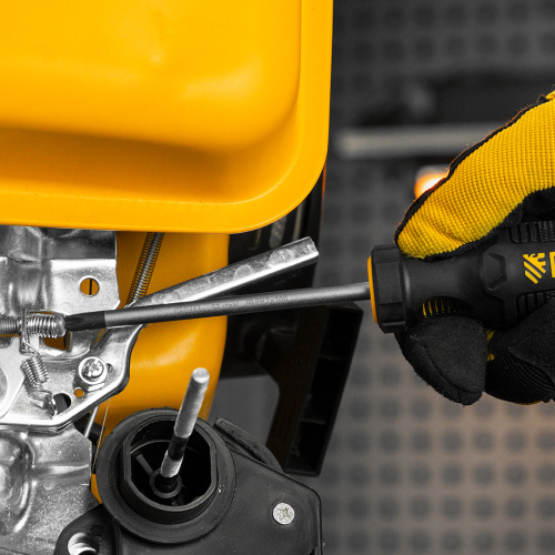 Отвертка, PH2х100 мм, S2, 3к рукоятка Denzel по ценам производителя в Краснодаре с доставкой по всей России