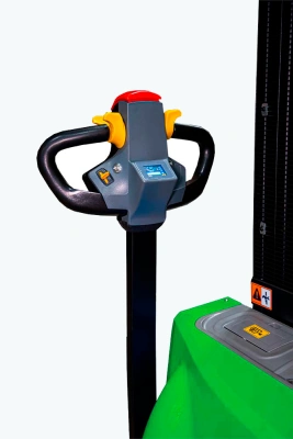 Штабелер самоходный 1,5 т 3,0 м TOR WS15H-3000SC PRO Li-ion 24/60 В/Ач контр. скорости подъема по ценам производителя в Краснодаре с доставкой по всей России