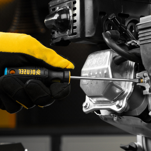 Отвертка, SL4х100 мм, S2, 3к рукоятка Denzel по ценам производителя в Краснодаре с доставкой по всей России