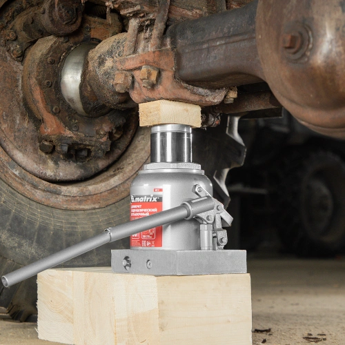 Домкрат гидравлический бутылочный, 50 т, высота подъема 240-370 мм Matrix по ценам производителя в Краснодаре с доставкой по всей России