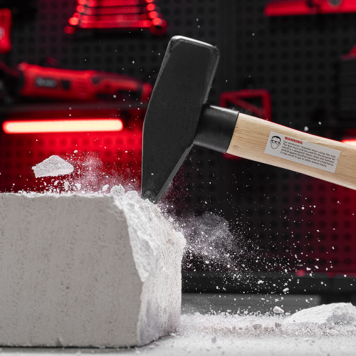 Молоток слесарный, 1500 г, квадратный боек, деревянная рукоятка Matrix по ценам производителя в Краснодаре с доставкой по всей России