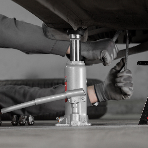 Домкрат гидравлический бутылочный, 6 т, h подъема 216-413 мм Matrix по ценам производителя в Краснодаре с доставкой по всей России