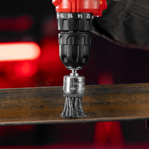 Щетка для дрели, 30 мм, "чашка" со шпилькой, крученая металлическая проволока Matrix по ценам производителя в Краснодаре с доставкой по всей России