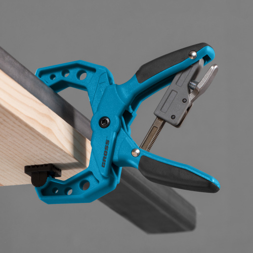 Струбцина клещеобразная 1-1/2, пластиковый корпус, храповой механизм жесткой фиксации, 38 мм Gross по ценам производителя в Краснодаре с доставкой по всей России