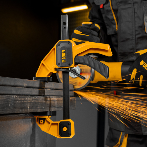 Струбцина F-образная, быстрозажимная, 150 х 80 мм, усиленный нейлоновый корпус Denzel по ценам производителя в Краснодаре с доставкой по всей России