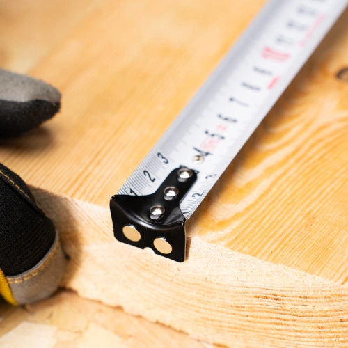 Рулетка 10м х 32мм, автоматич. фиксац., нейлон. покрытие, магнит. зацеп, двухстор. разметка Denzel по ценам производителя в Краснодаре с доставкой по всей России