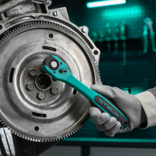 Набор инструментов, 1/2", 1/4", CrV, 12 гранные головки, пластиковый кейс, 76 предметов Stels по ценам производителя в Краснодаре с доставкой по всей России