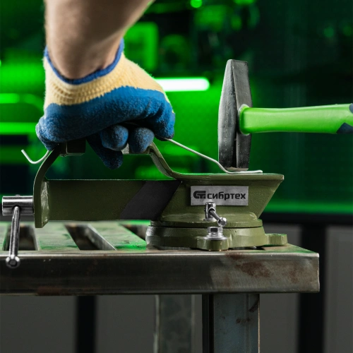 Тиски слесарные, 100 мм, стальные, поворотные Сибртех по ценам производителя в Краснодаре с доставкой по всей России