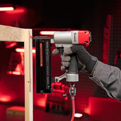 Нейлер-степлер пневматический 2 в 1, гвозди 18GA длина 10-50 мм, скобы 18GA длина 25-40 мм Matrix по ценам производителя в Краснодаре с доставкой по всей России