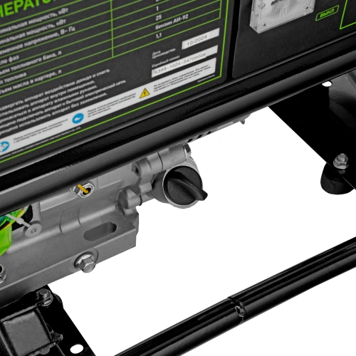 Генератор бензиновый БС-8000, 6,6 кВт, 230В, четырехтактный, 25 л, ручной стартер Сибртех по ценам производителя в Краснодаре с доставкой по всей России