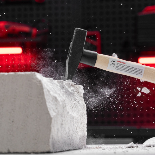 Молоток слесарный, 200 г, квадратный боек, деревянная рукоятка Matrix по ценам производителя в Краснодаре с доставкой по всей России