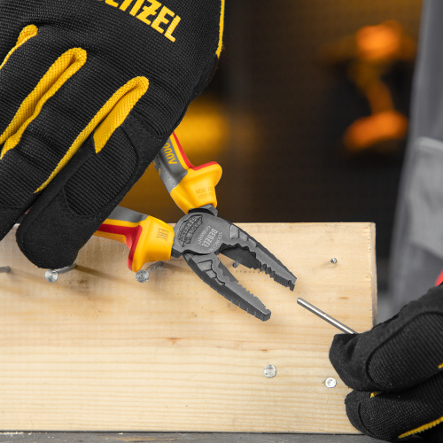 Плоскогубцы комбинированные, диэлектрические трехкомпонентные рукоятки до 1000 В, 165 мм Denzel по ценам производителя в Краснодаре с доставкой по всей России