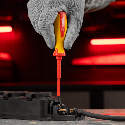 Отвертка Insulated, SL3 x 80 мм, CrMo, до 1000 В, двухкомпонентная рукоятка Matrix Professional по ценам производителя в Краснодаре с доставкой по всей России