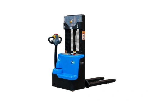 Штабелер самоходный 1,5 т 2,5 м TOR WS15H-2500SC PRO Li-ion 24/60 В/Ач контр. скорости подъема по ценам производителя в Краснодаре с доставкой по всей России