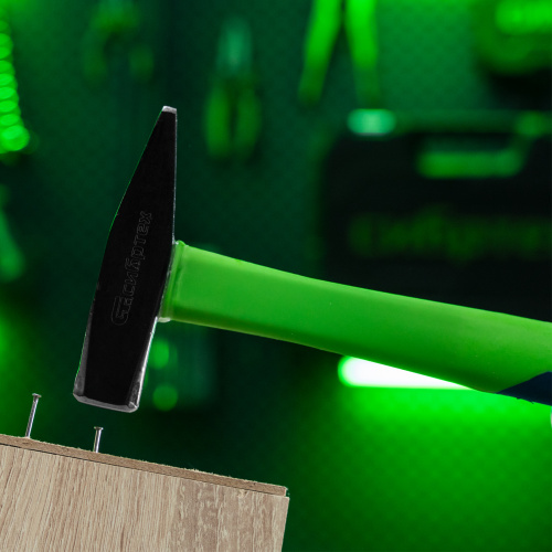 Молоток слесарный, 300 г, фибергласовая обрезиненная рукоятка Сибртех по ценам производителя в Краснодаре с доставкой по всей России