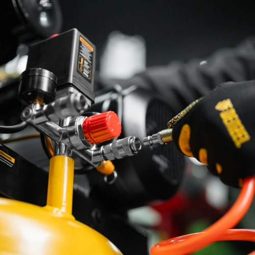 Компрессор воздушный BCV2200/100V, ременный привод , 2.3 кВт, 100 литров, 440 л/мин Denzel по ценам производителя в Краснодаре с доставкой по всей России