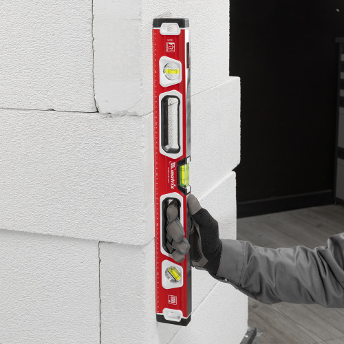 Уровень алюминиевый, магнит, фрезерованный, 3 глазка (1 зеркальный) двухкомпонентные рукоятки, 600 мм Matrix по ценам производителя в Краснодаре с доставкой по всей России