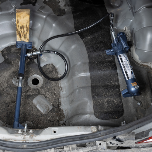 Растяжка гидравлическая, 4 т, набор из 17 предметов, 7 сменных насадок, в пластиковом кейсе Stels по ценам производителя в Краснодаре с доставкой по всей России