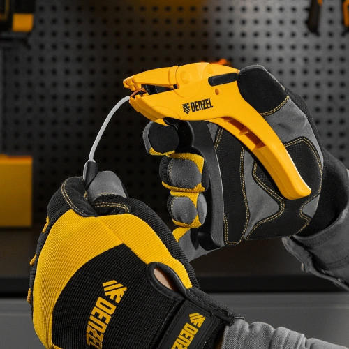 Щипцы для зачистки электропроводов, сечением 0,2-6 мм2, функция обрезания проводов Denzel по ценам производителя в Краснодаре с доставкой по всей России